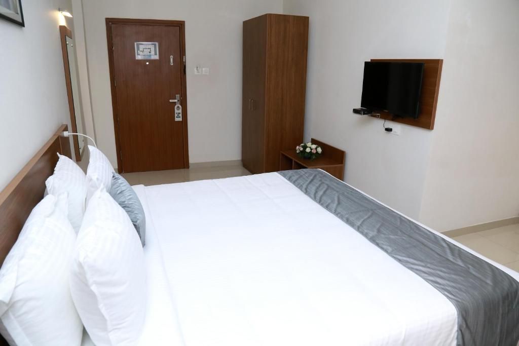 Hotel Picnic Deluxe Double or Twin Room 3