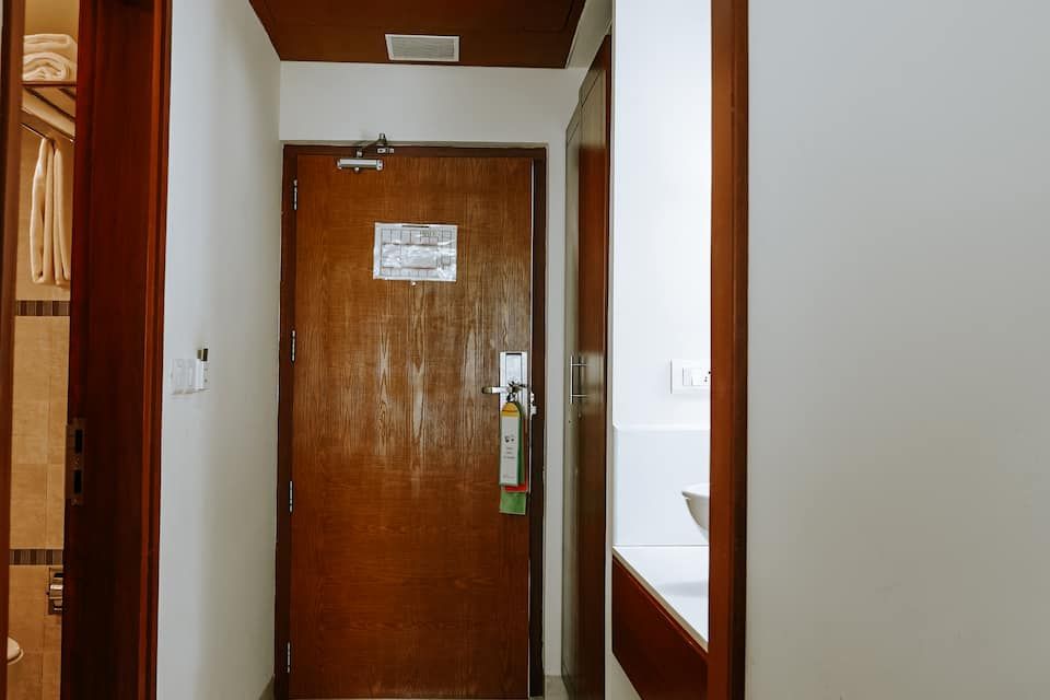 Hotel Devaragam Deluxe Double Room 11