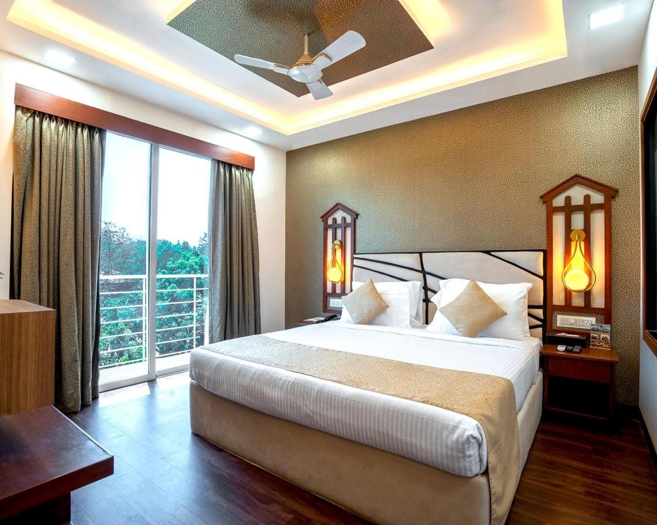 Club City View Double Room