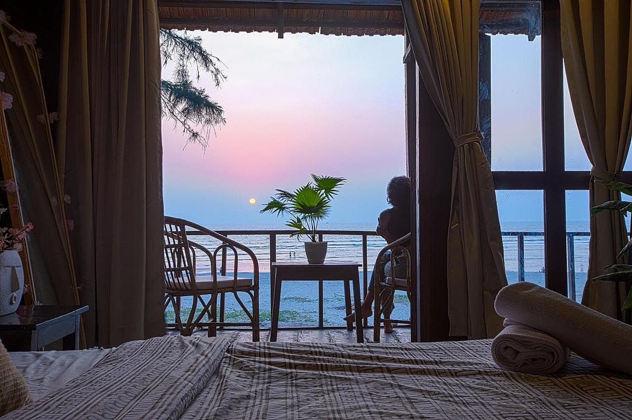 Wooden Sea View Cabin With Balcony