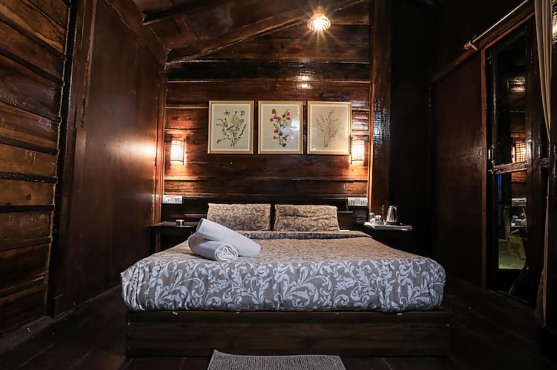 Wooden Cabins With Balcony