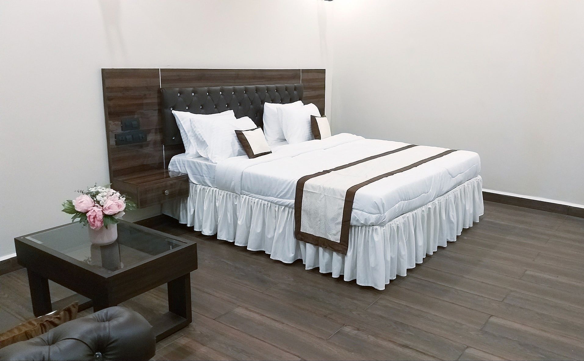 D7 La Serene Studio with Terrace