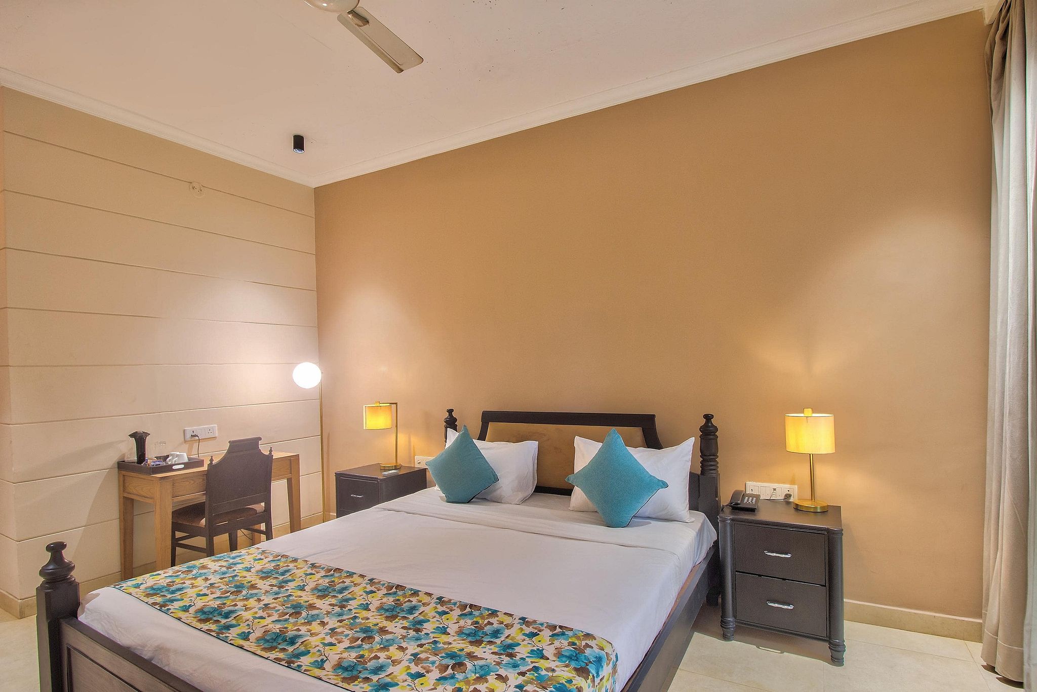 Aruba Resort Deluxe Room  7