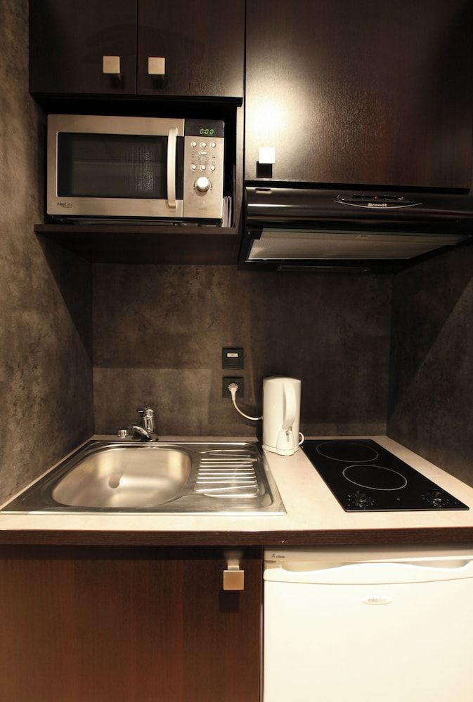 Best Western Park Hotel Geneve-Thoiry Junior Suite, 1 Queen Bed, Kitchenette 5