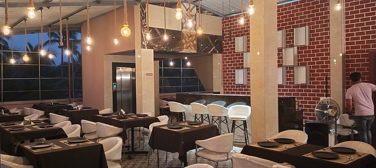 Food & Dining