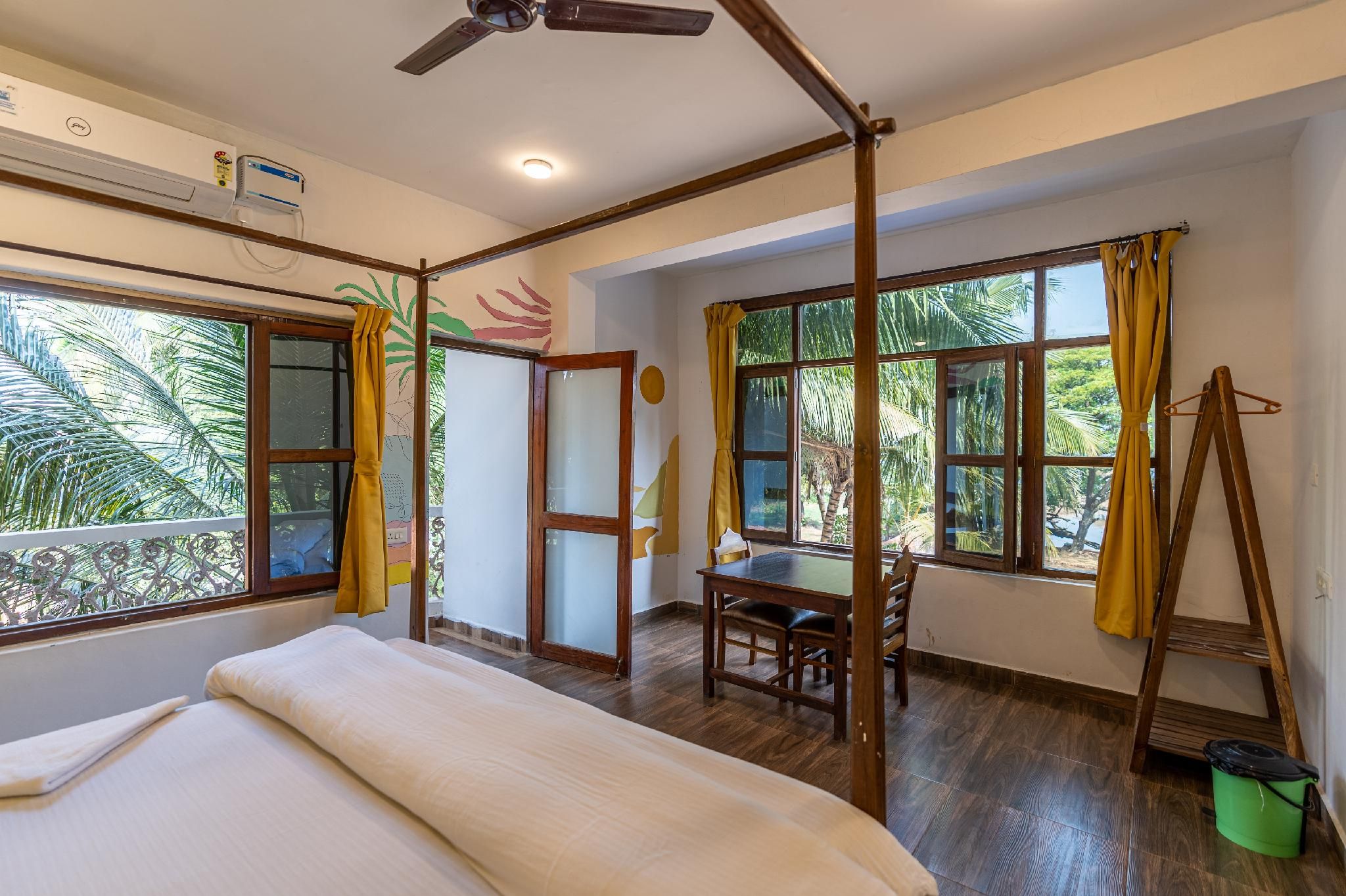 Superior Double Room with balcony and Sea View