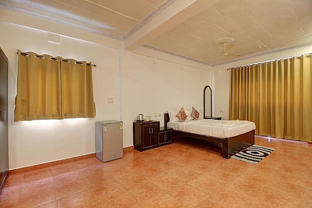 Quadruple Room with Pool View