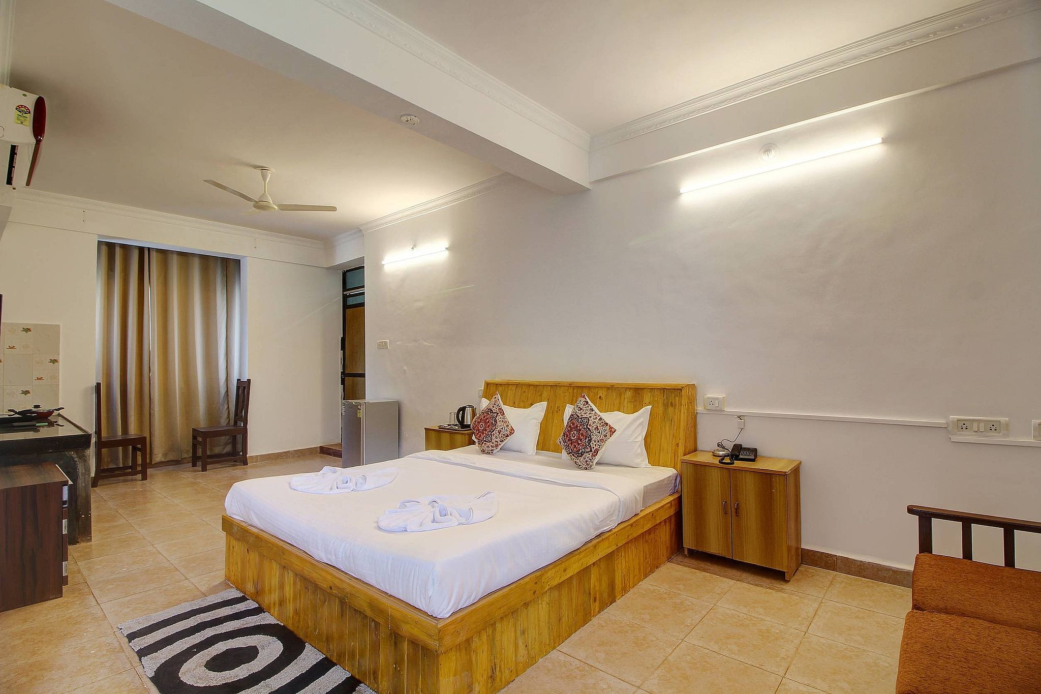 Deluxe Room with Pool View