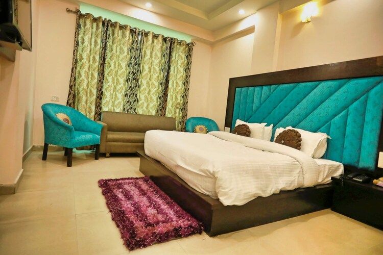 Hotel The Great Ananda Deluxe Ac Room 4