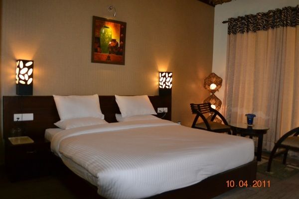 Corbett Wild Iris Spa and Resort Jungle Deluxe Cottage