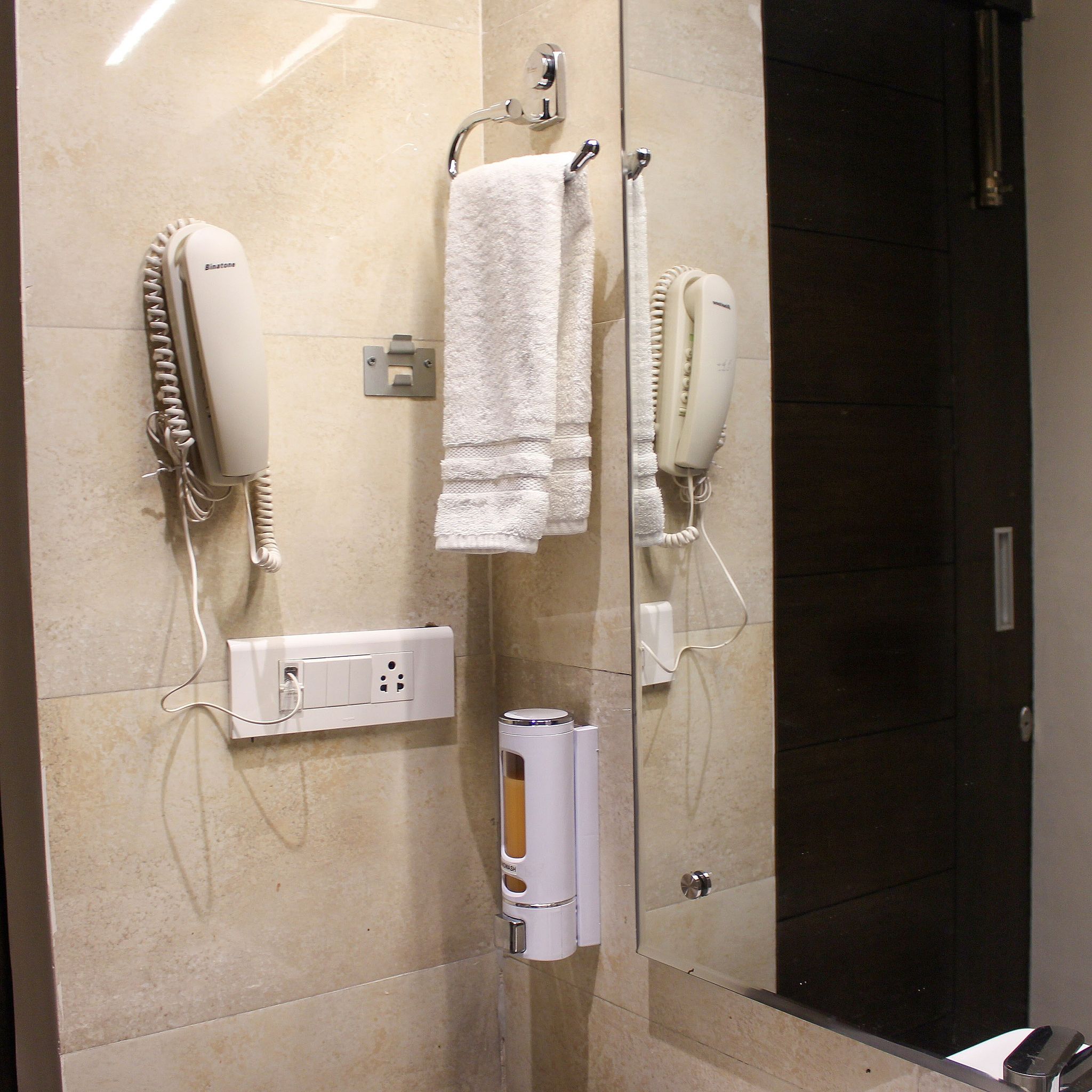 Eastlynn Resort Rishikesh Deluxe Double Room 5