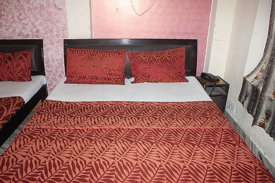 Deluxe Double Bedroom