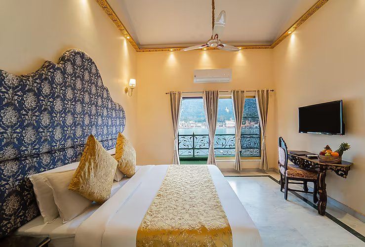 Family Suite with Ganga View Room