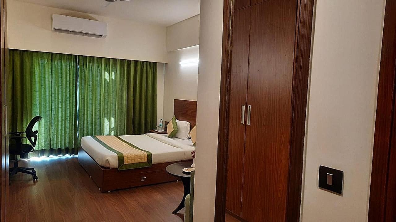 Hotel Livbox Premium Room With Balcony 6