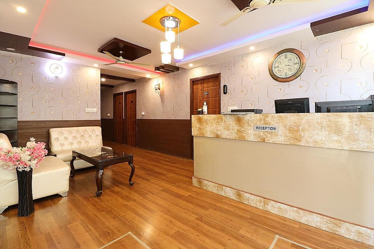 FabHotel Dhanvitha Suites