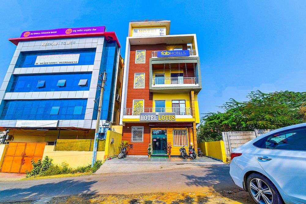 undefined FabHotel Lotus 6