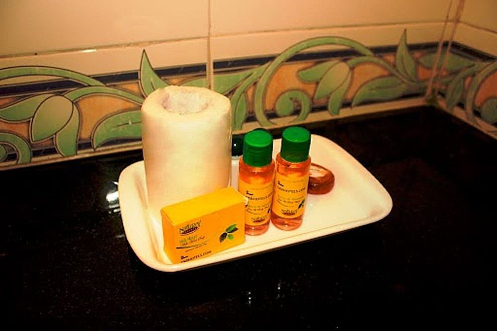 FabHotel Surbhi Deluxe Room 7