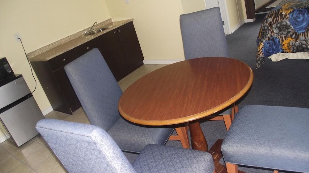 undefined Empress Inn and Suites by The Falls 7