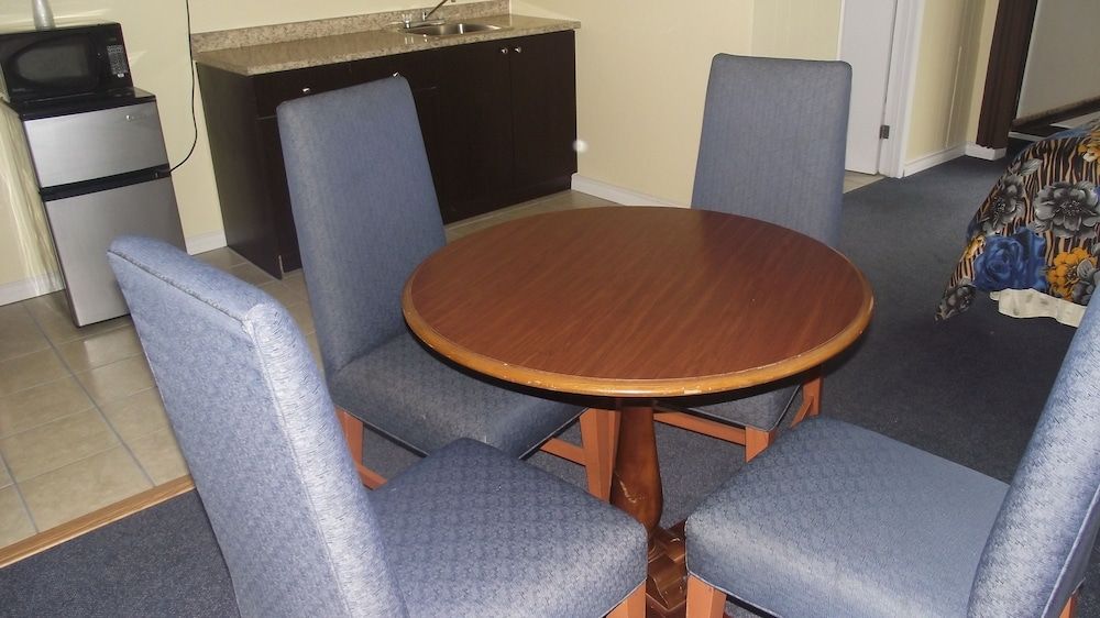 undefined Empress Inn and Suites by The Falls 6