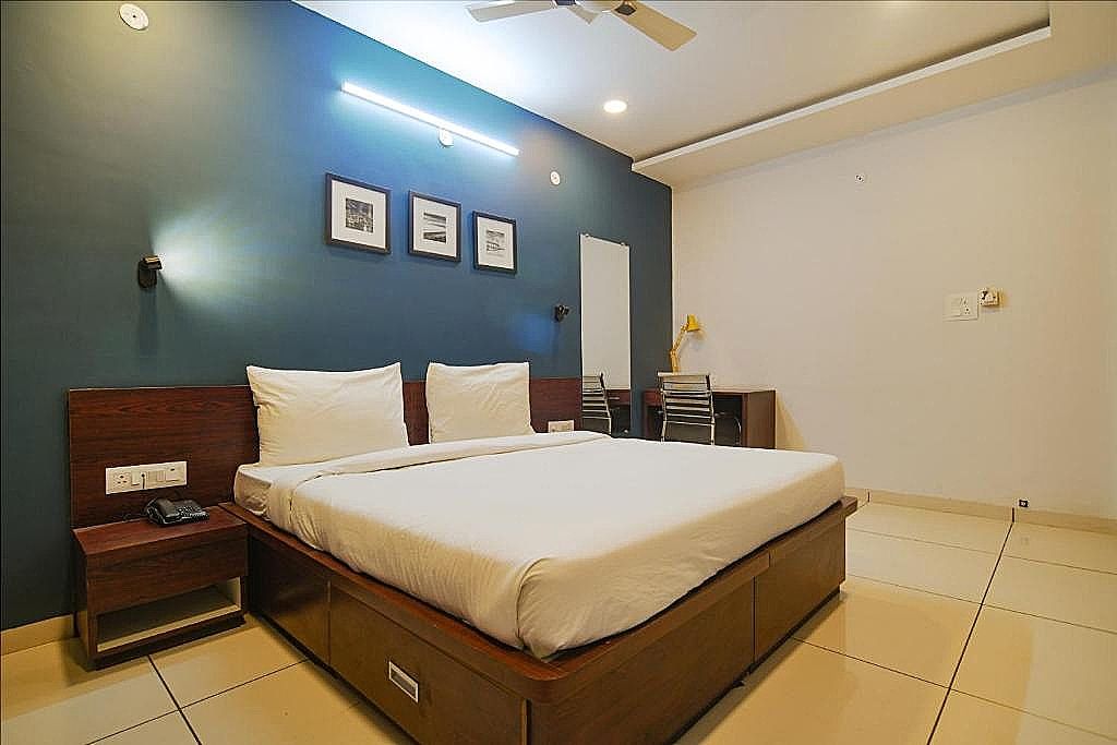 Hotel Sagar Sky Deluxe Room