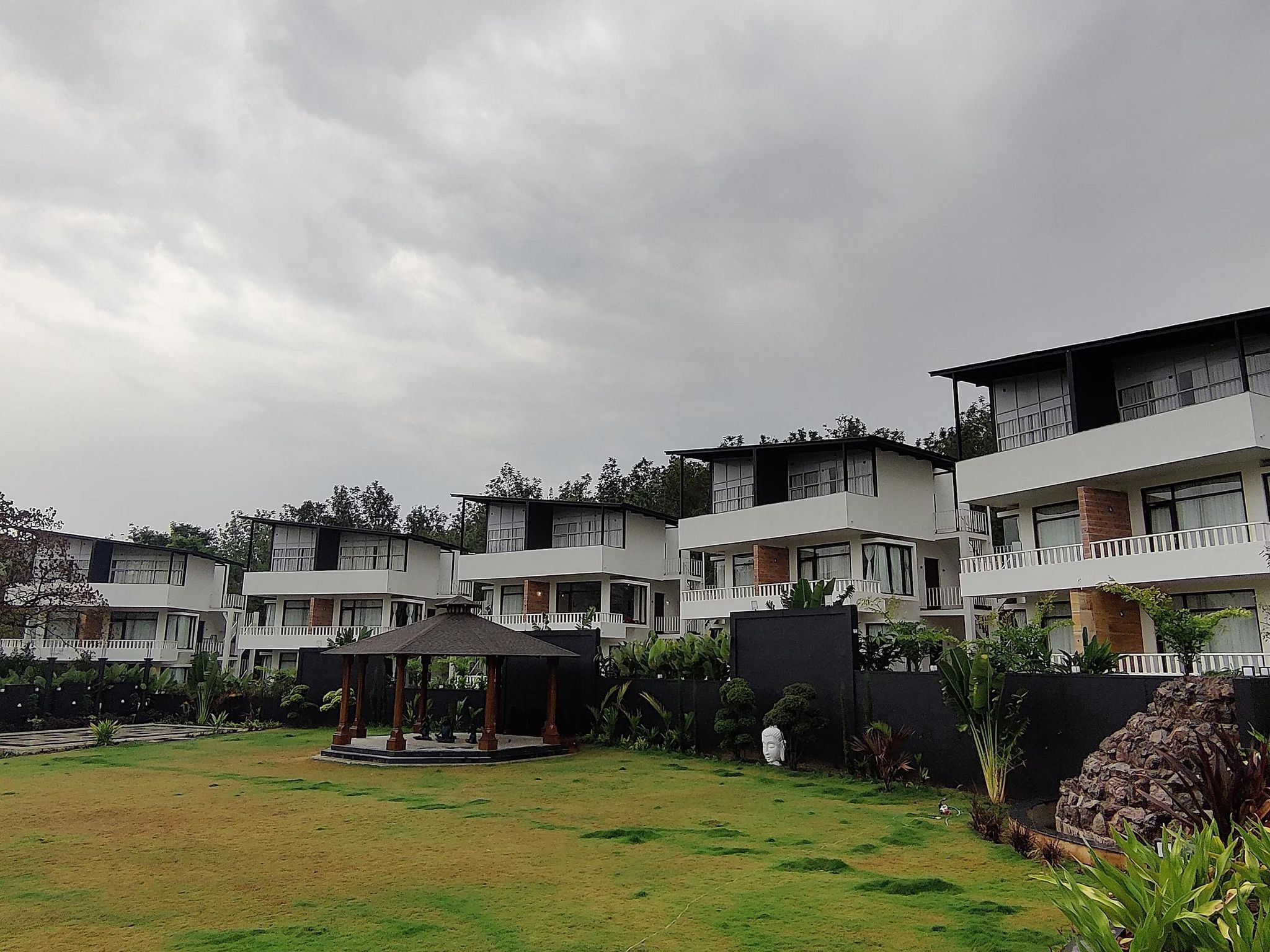 Bindiga Peak Resorts