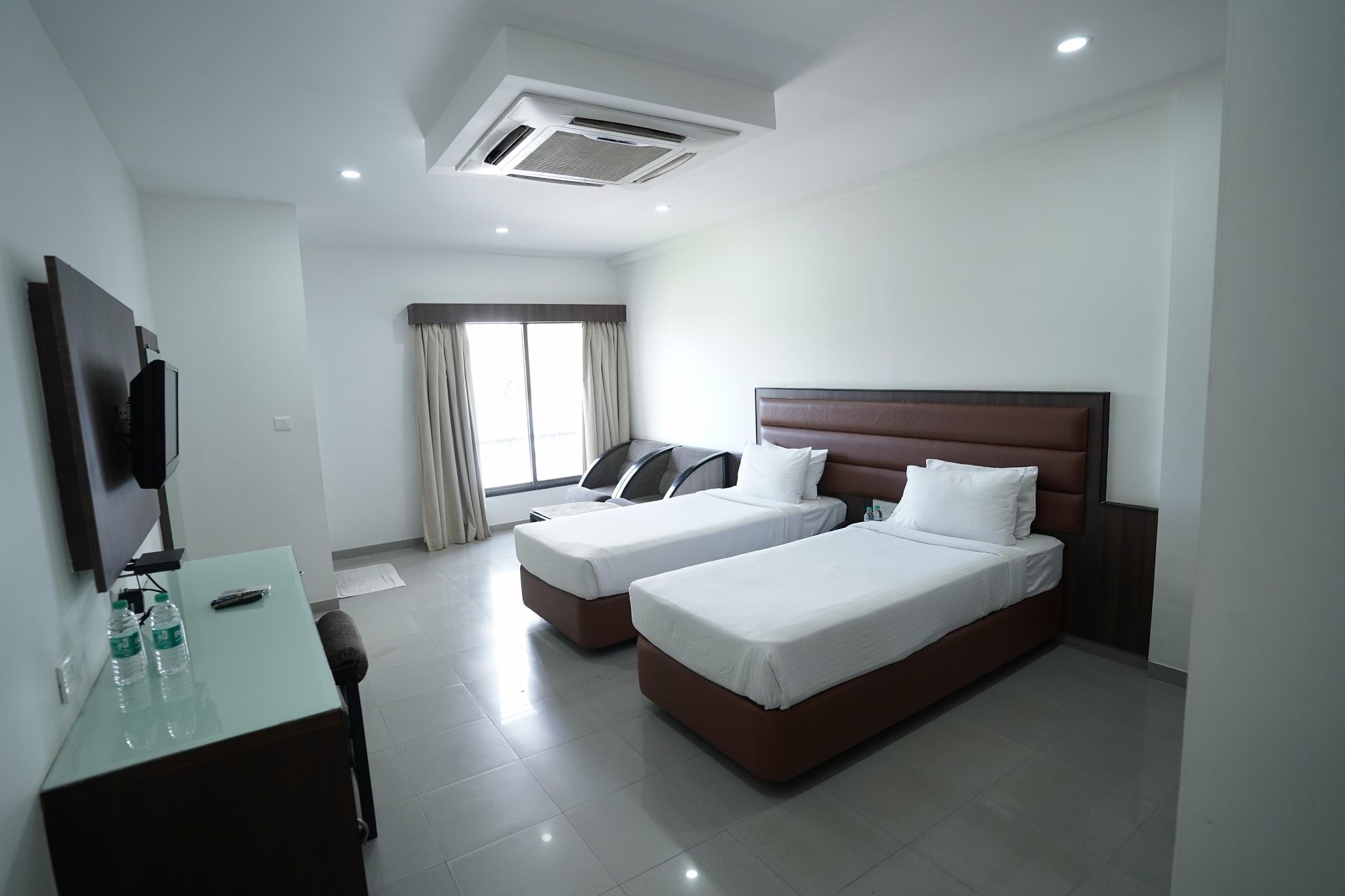 Pearl AC Twin Bed