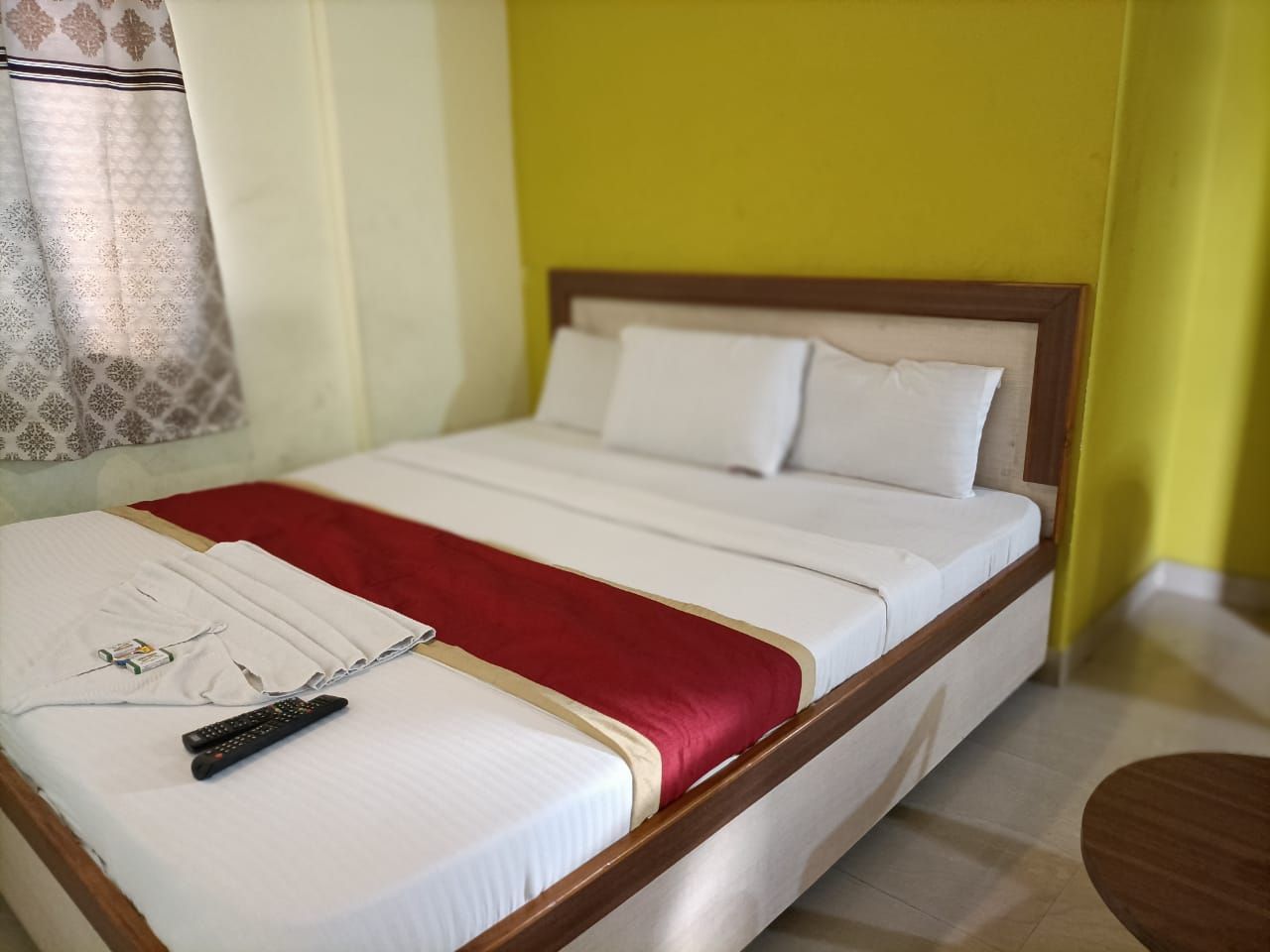 undefined i-ROOMZAlankarResidency 9