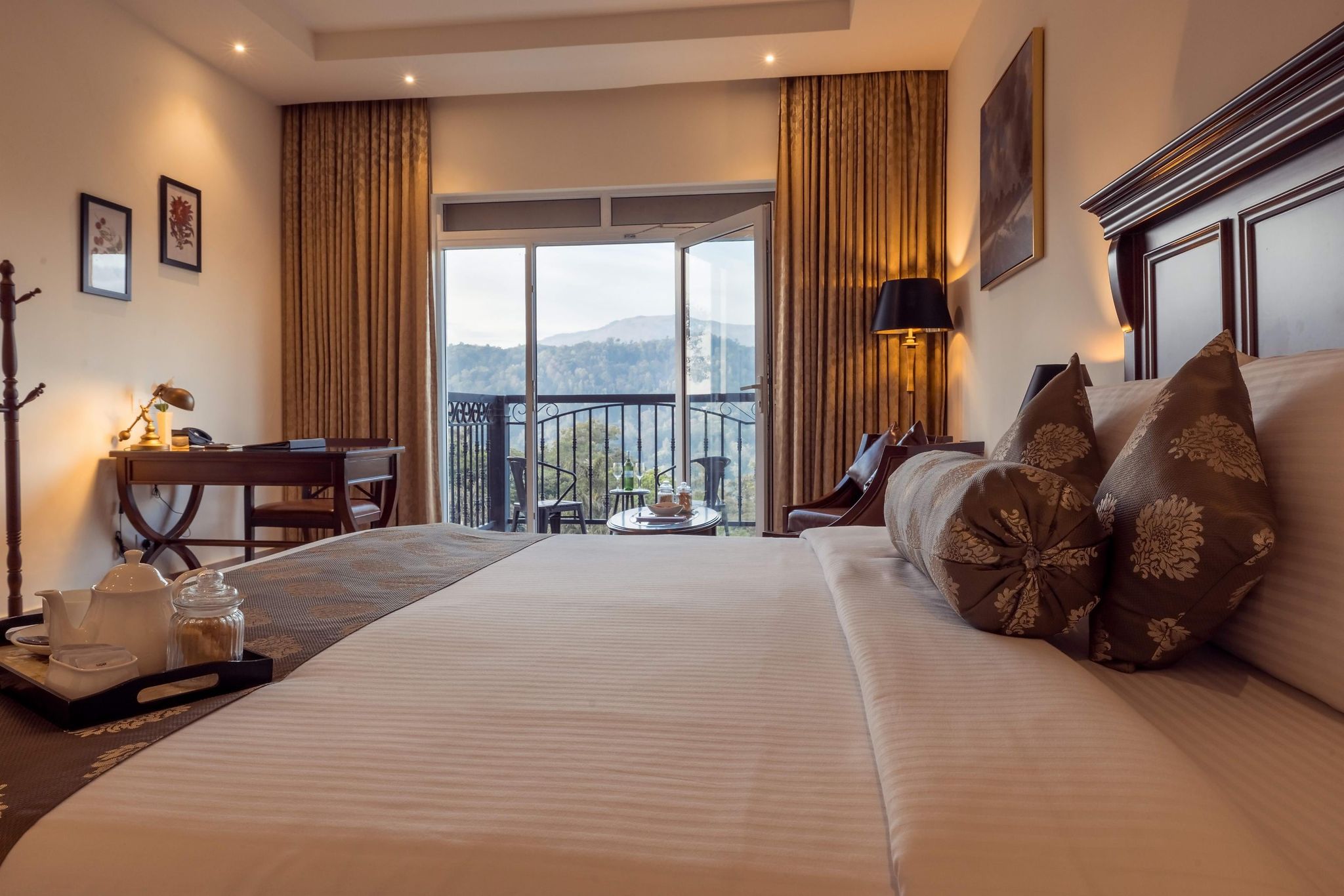 Montrose Golf Resort & Spa Luxury Suite 3