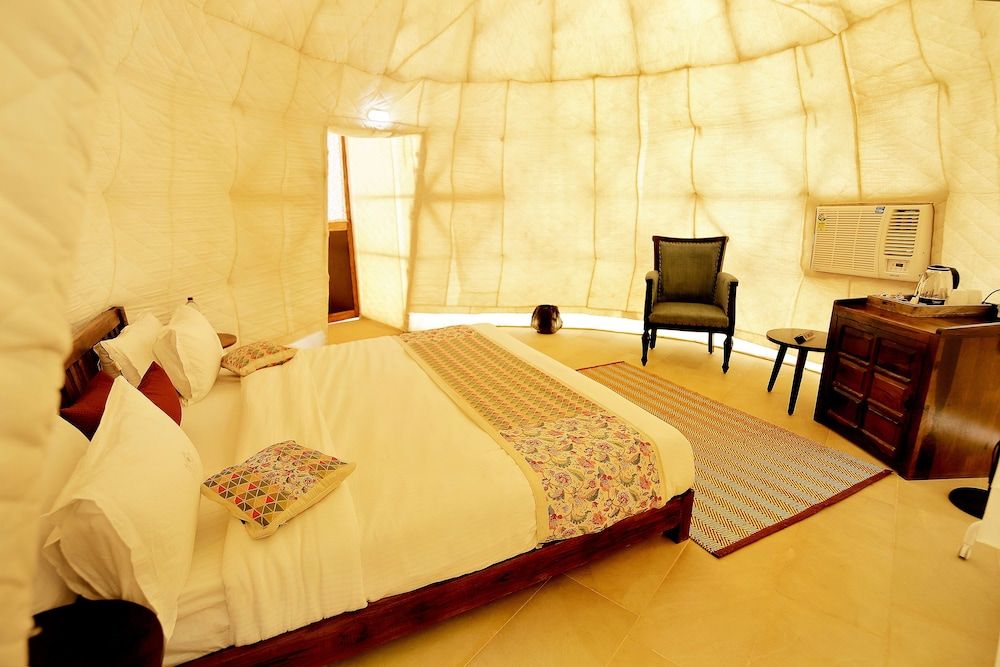 Surya-Ansh Desert Wellness Resort Arth Tent 2