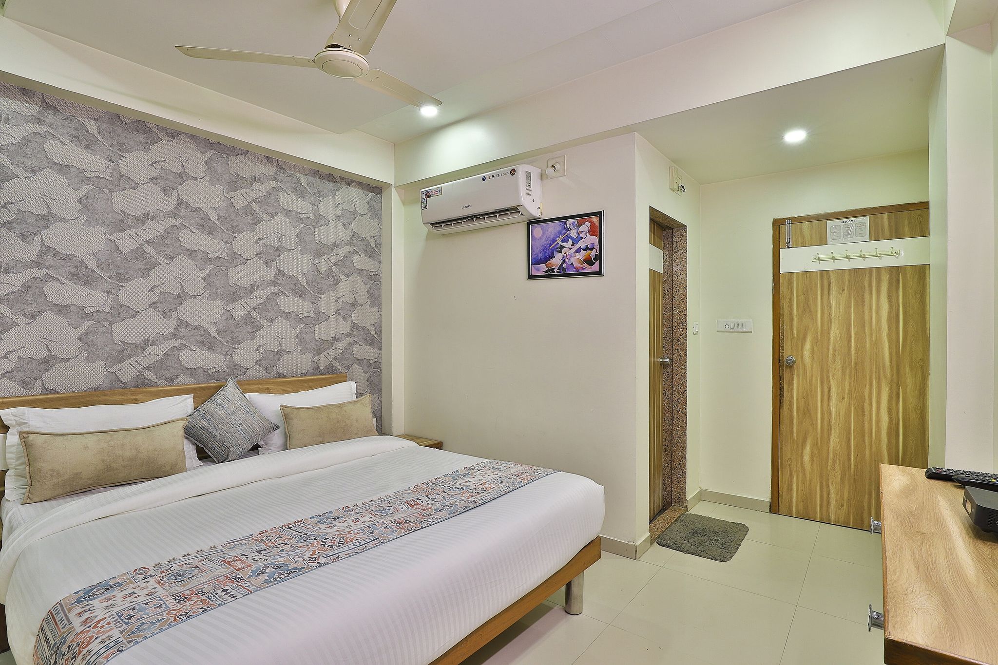 Hotel Red Rose Non AC Room 2