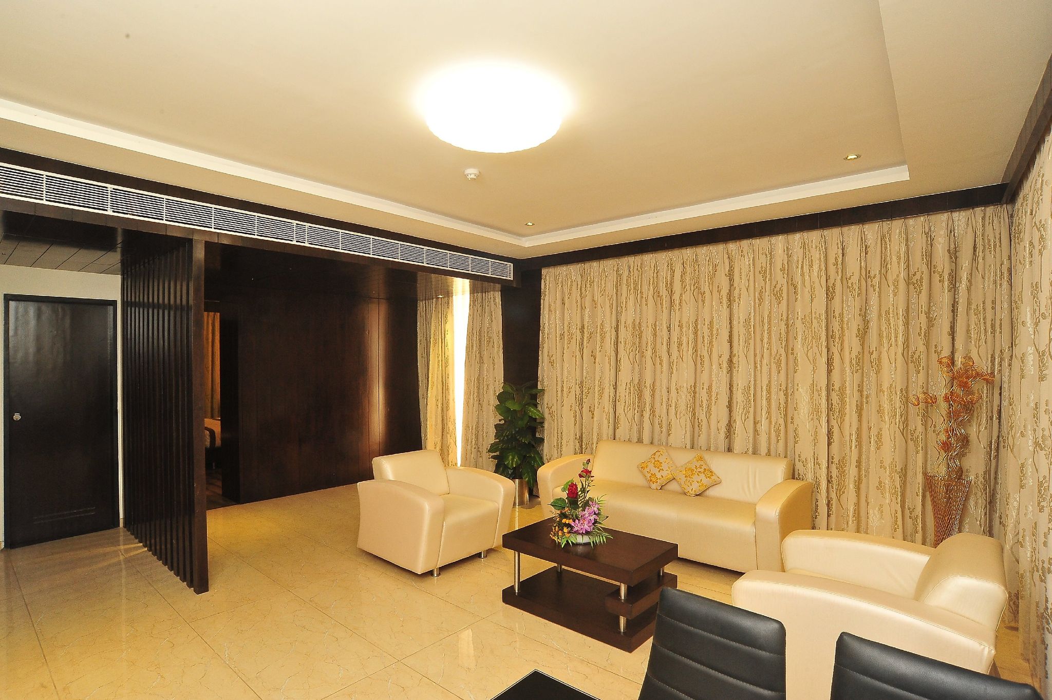 KRSNA Lila by The Blues Hotels Presidential Suite 4