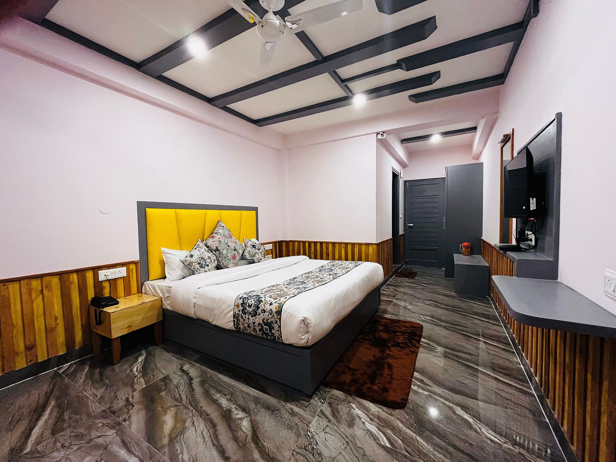 Deluxe Room with Balcony