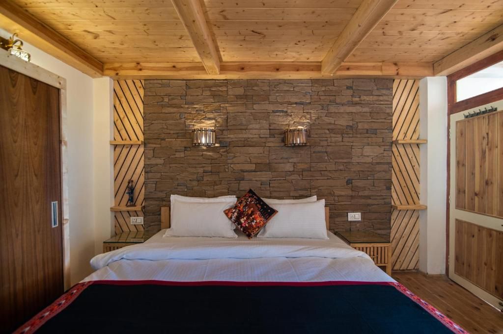 Jomotel Dayaar - An Apple Orchard Villa Sarion Machaan 3