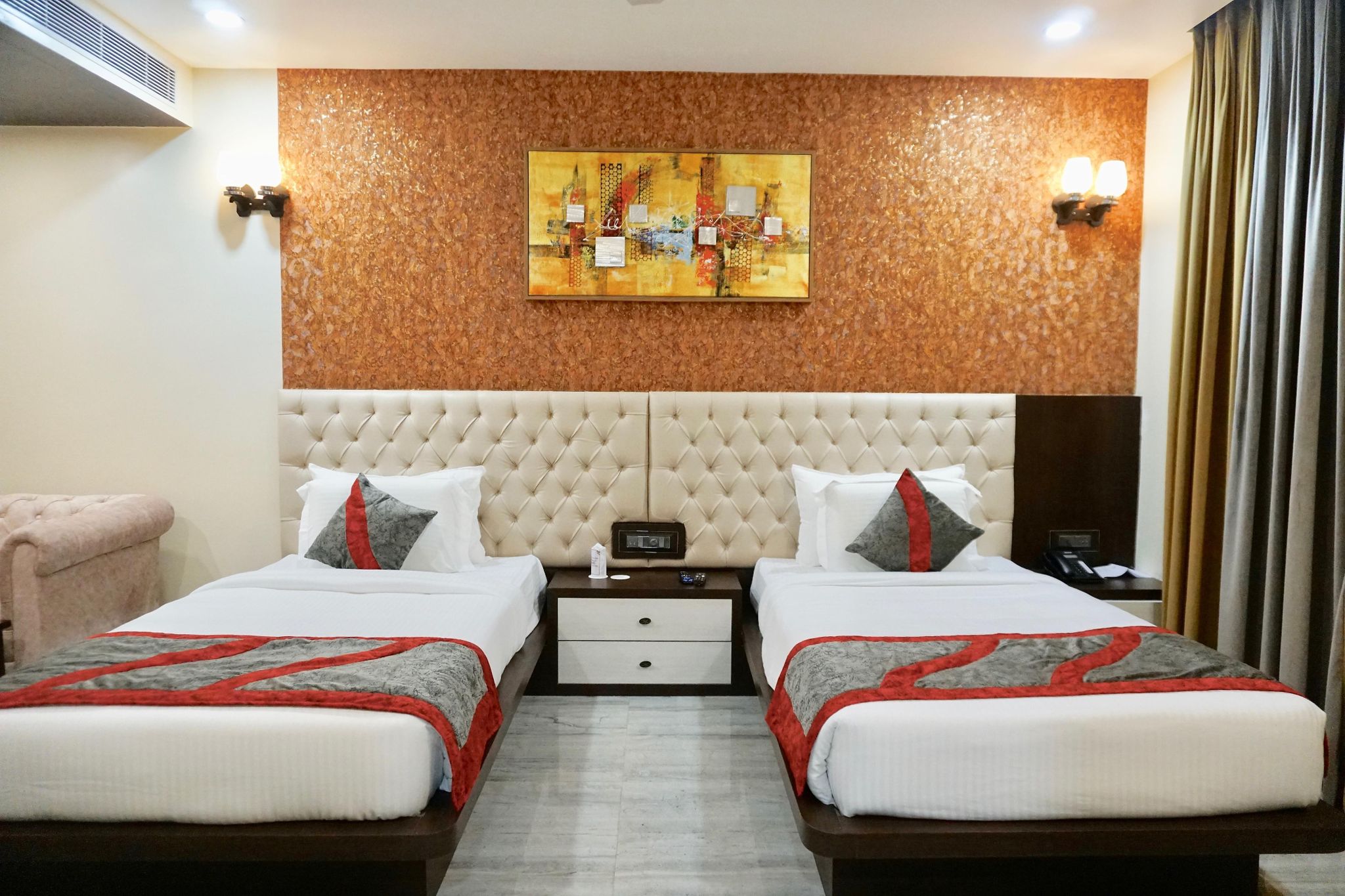 Superior Room (Twin)