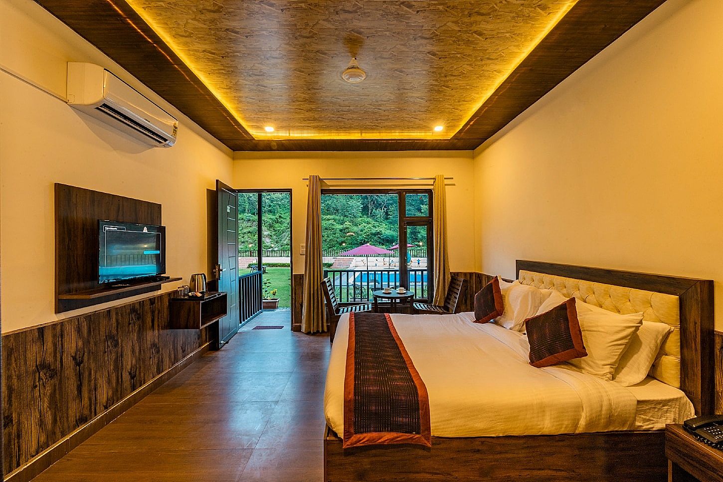 DLS MJ River Resort Luxury Cottage with Balcony 3