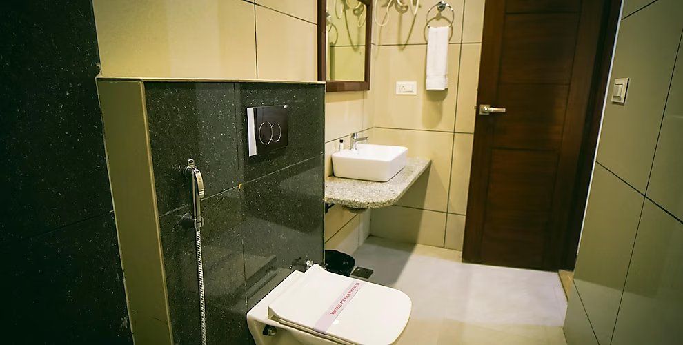 Mango Bloom River Resort By Excel Hotels & Resorts The Pine Room 7