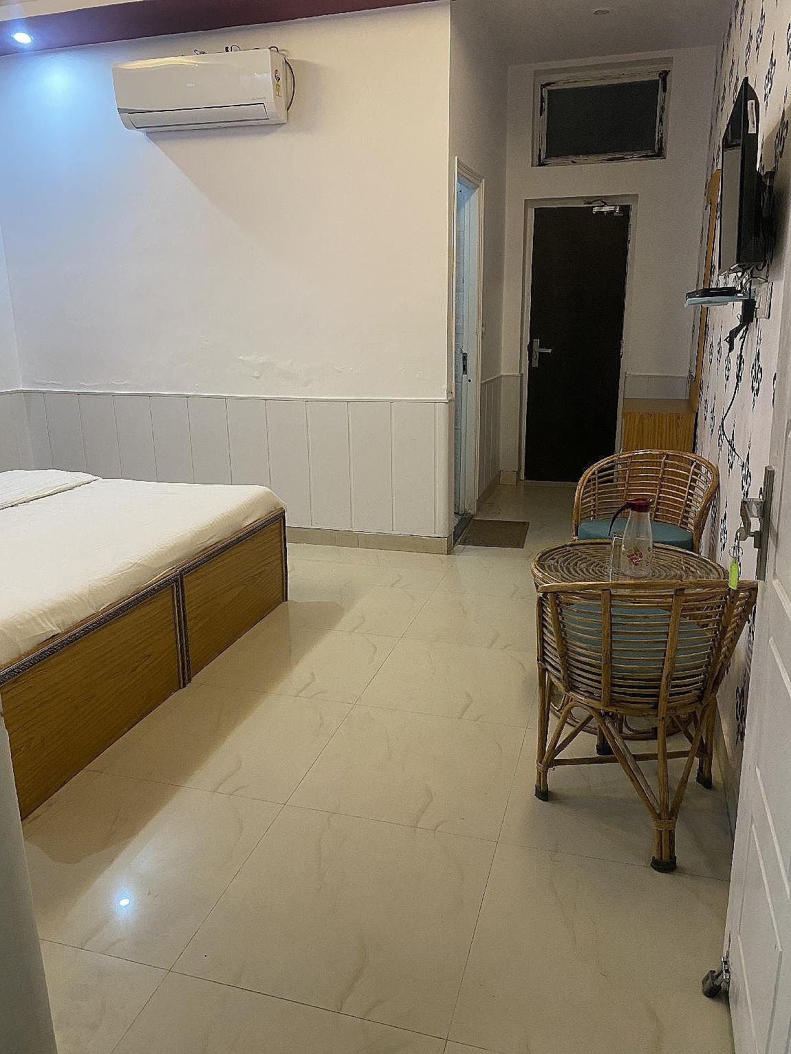 Balcony Room