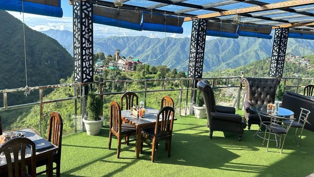 undefined Icebergs Mussoorie - A Boutique Stay and 24 hrs Cafe 3