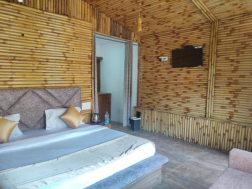 HOA Resorts - Mountain View with Infinity Pool Bamboo Cottages Ac 2