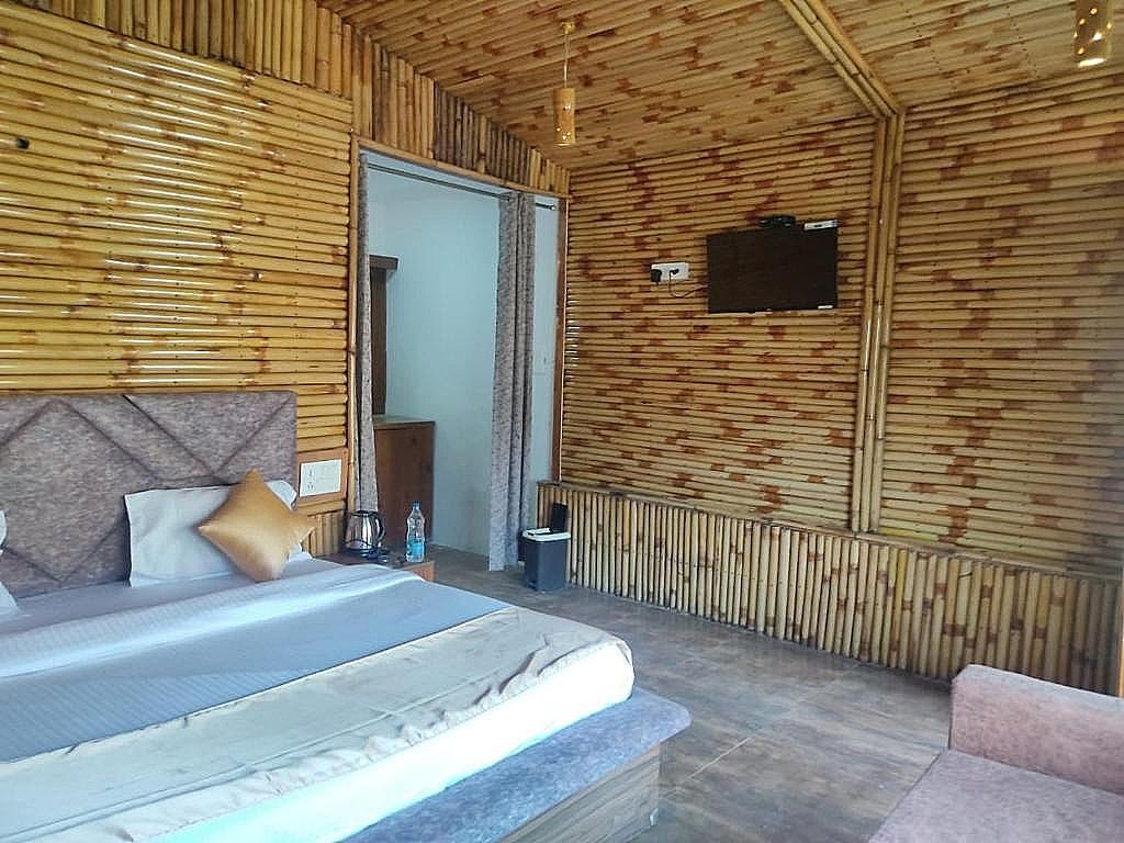 HOA Resorts - Mountain View with Infinity Pool Bamboo Cottages Ac 5