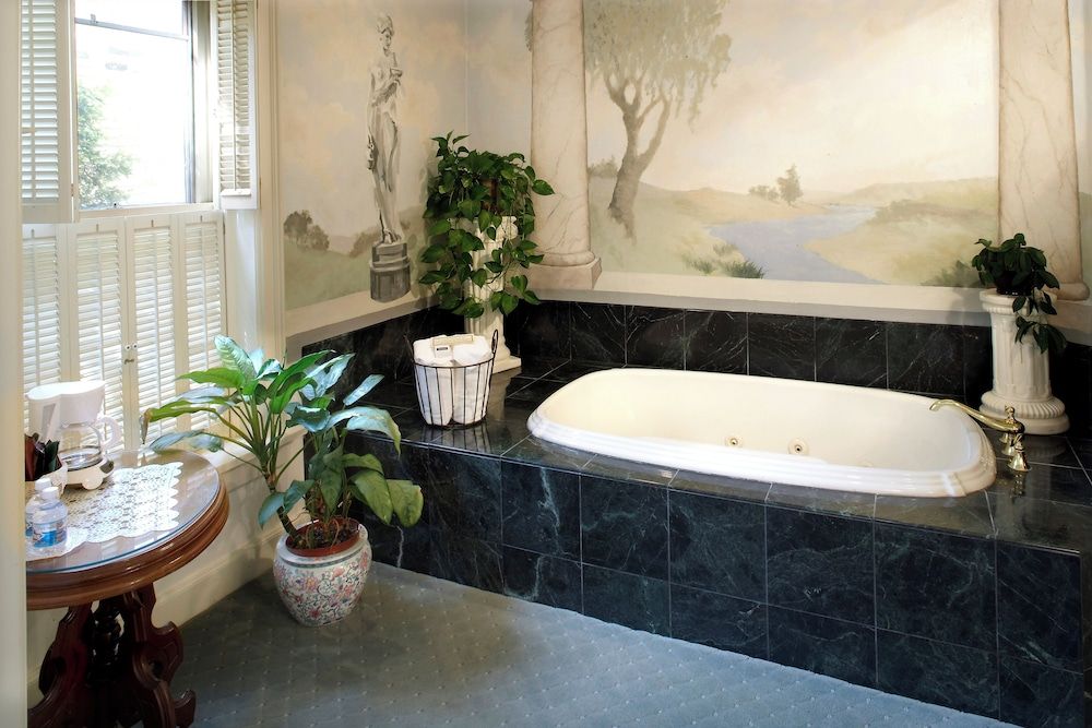 Washington House Inn Room, 1 Queen Bed, Fireplace 2