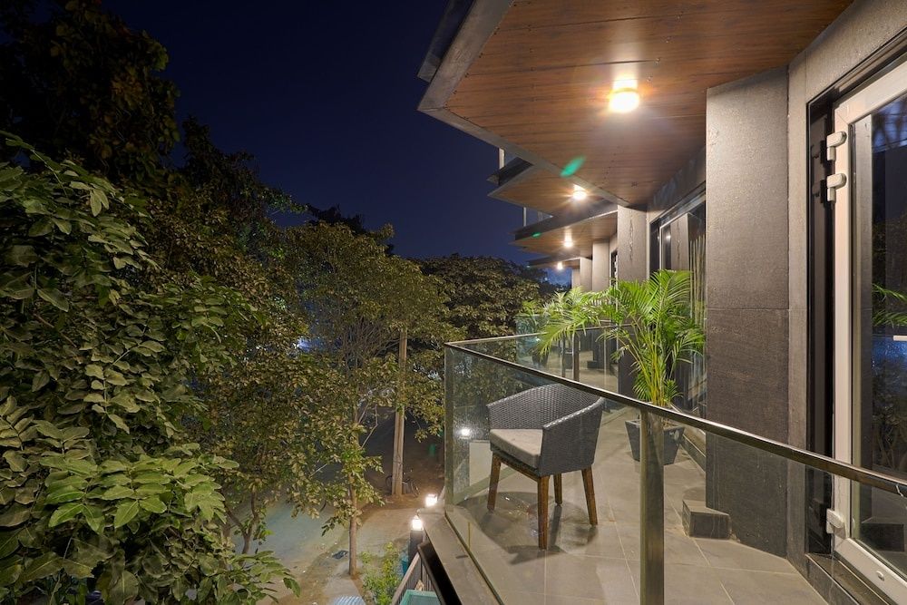 AIR by Ahuja Residences Premium Double Room 10