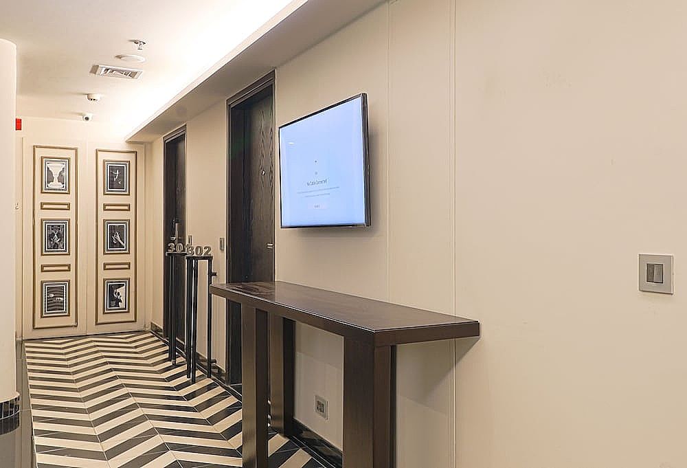 AIR by Ahuja Residences Premium Double Room 17