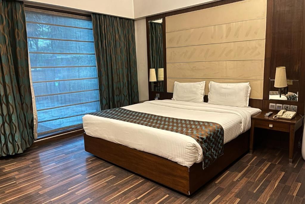Premium King Room