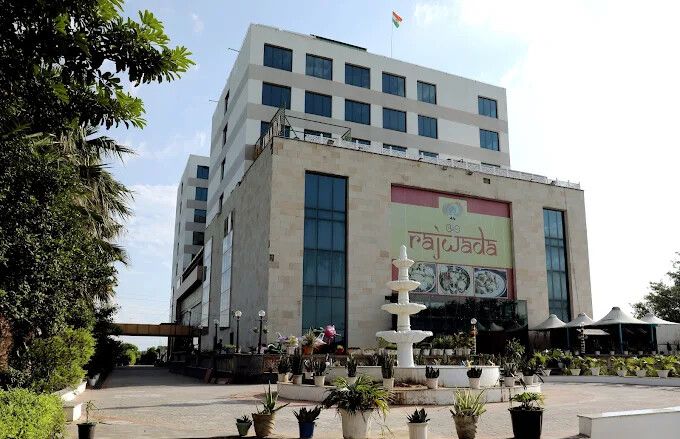 Rajwada Inn
