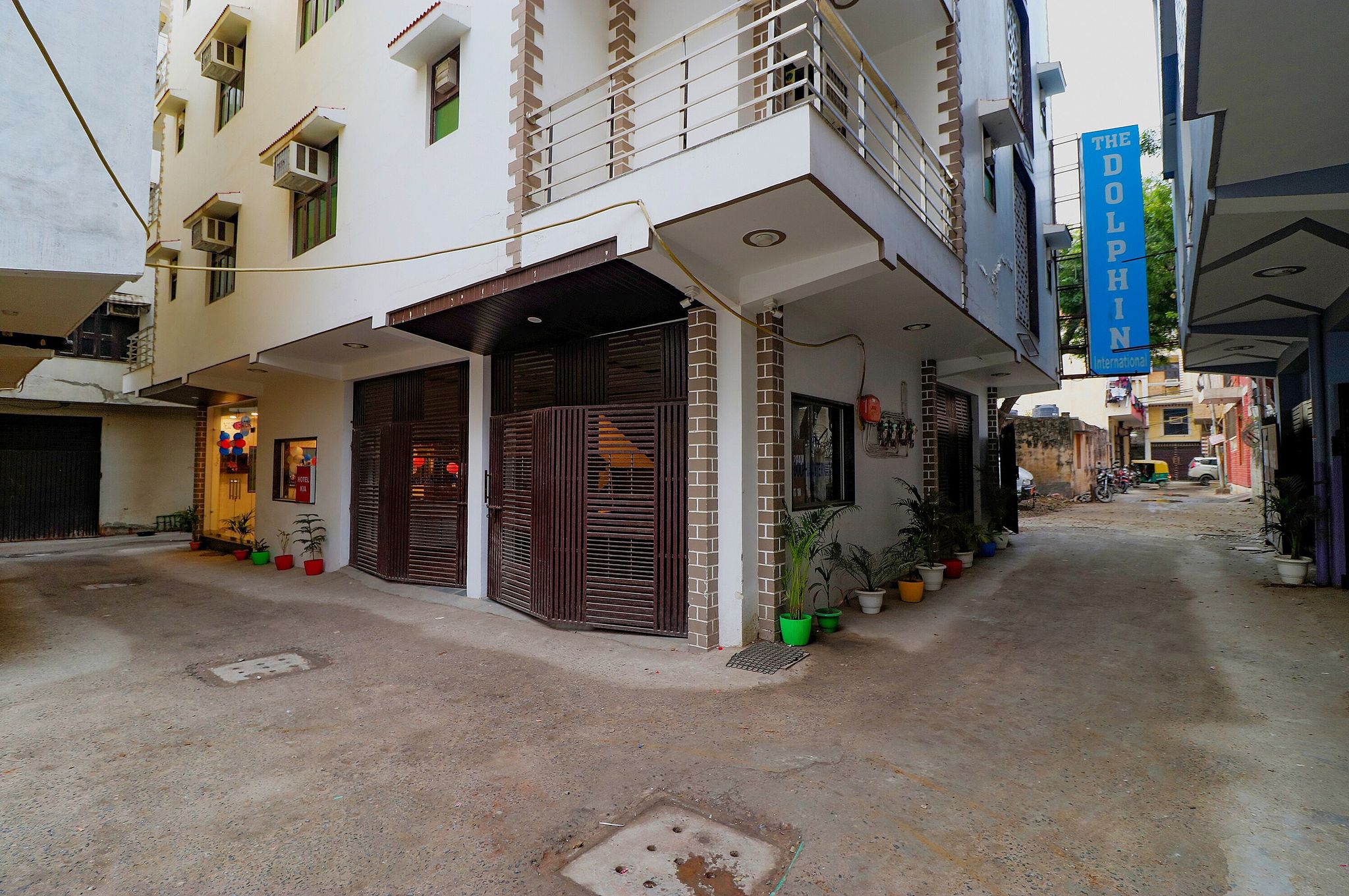 undefined Hotel Dolphin International 2