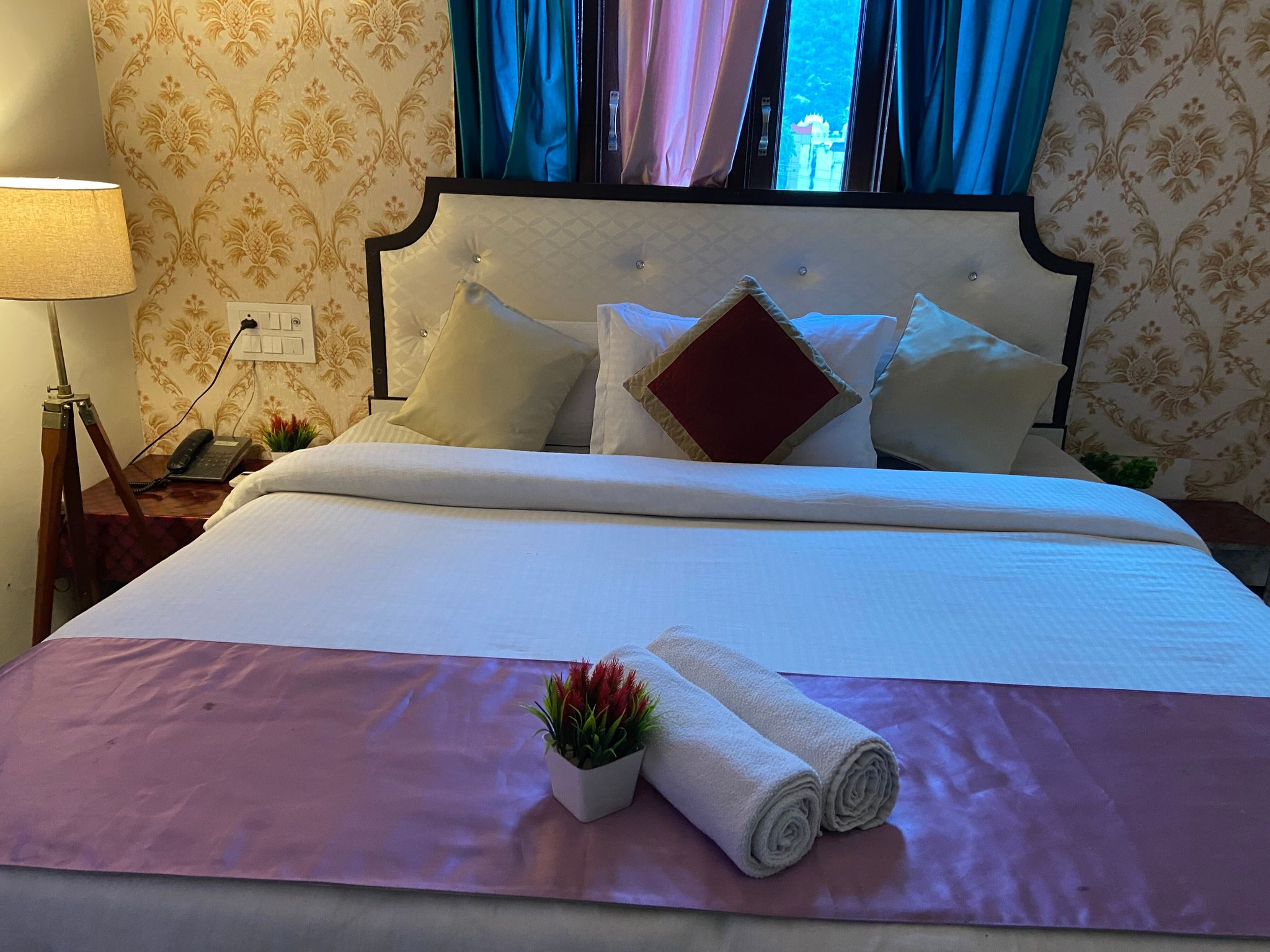 HOTEL THE INDRAJ PALACE Deluxe Room 3