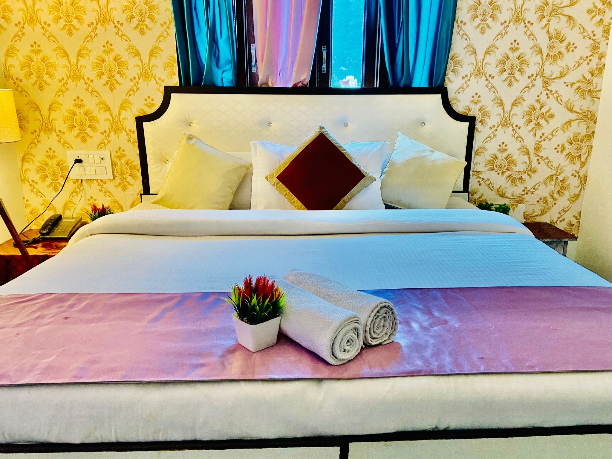 HOTEL THE INDRAJ PALACE Deluxe Room