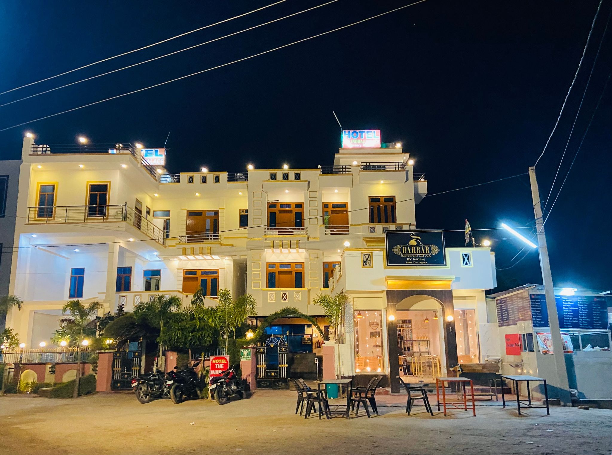 HOTEL THE INDRAJ PALACE