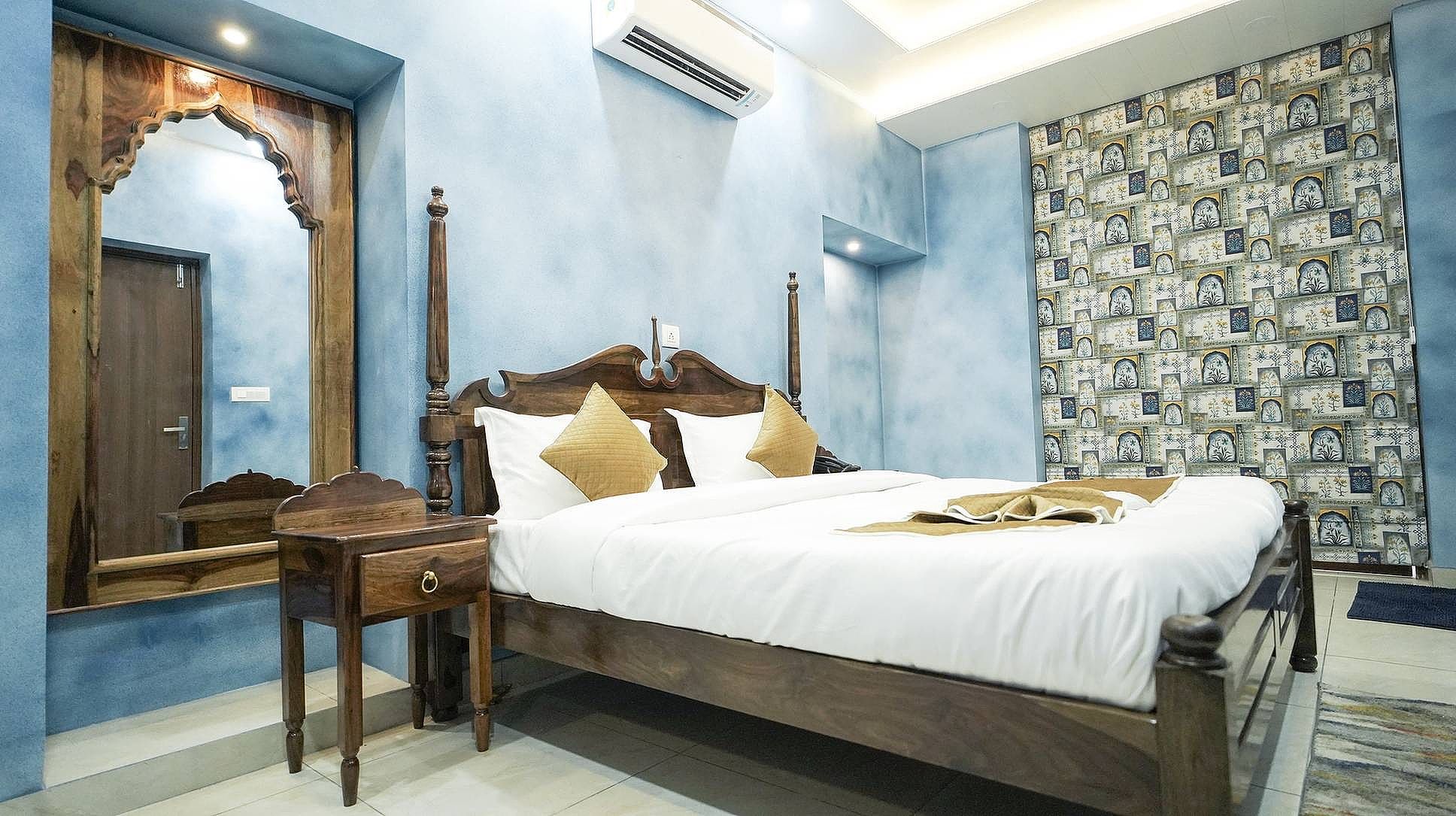 Baari House of Fusion Super Deluxe Room 4